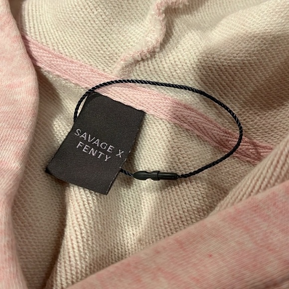 NWT Savage X Fenty weekender Terry Cropped Hoodie | Size: xl - Picture 2 of 10